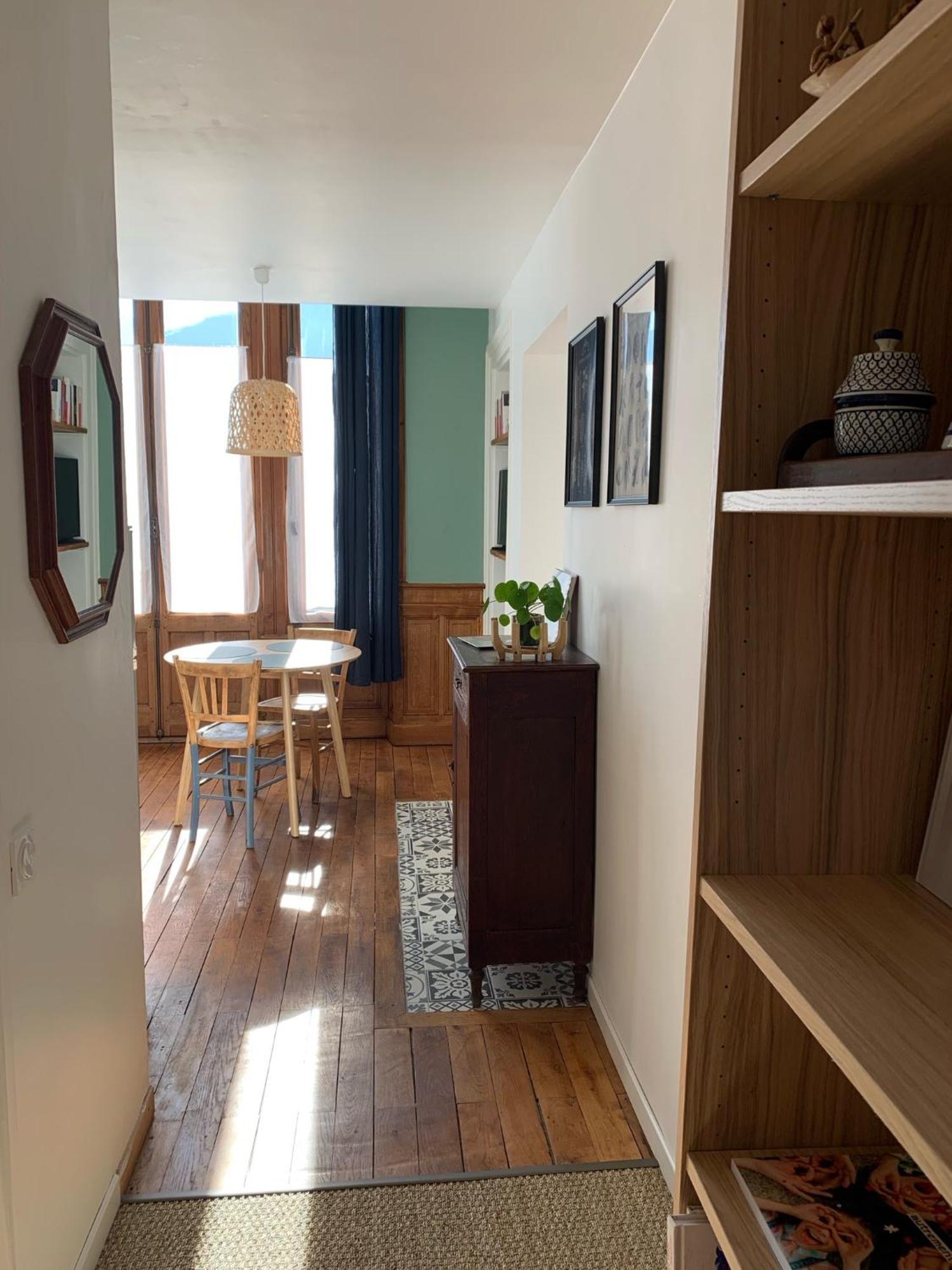 A Deux Pas De La Gare, La Maison Rouge Albertville Luaran gambar